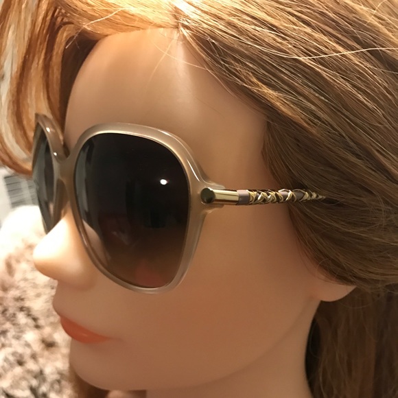 Burberry Beige Oversized Sunglasses - Picture 6 of 6